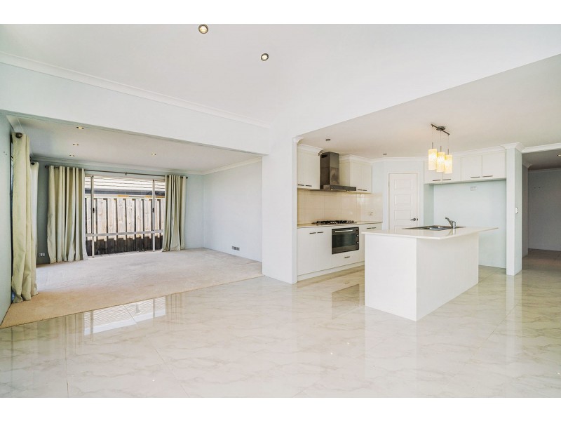 7 Tinsel Street, Yanchep WA 6035