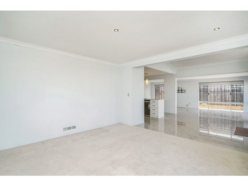 7 Tinsel Street, Yanchep WA 6035