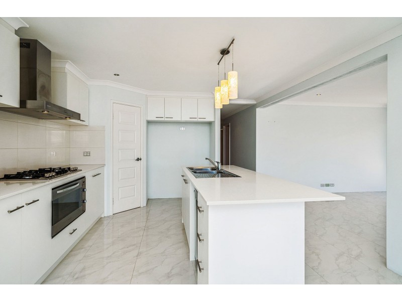 7 Tinsel Street, Yanchep WA 6035