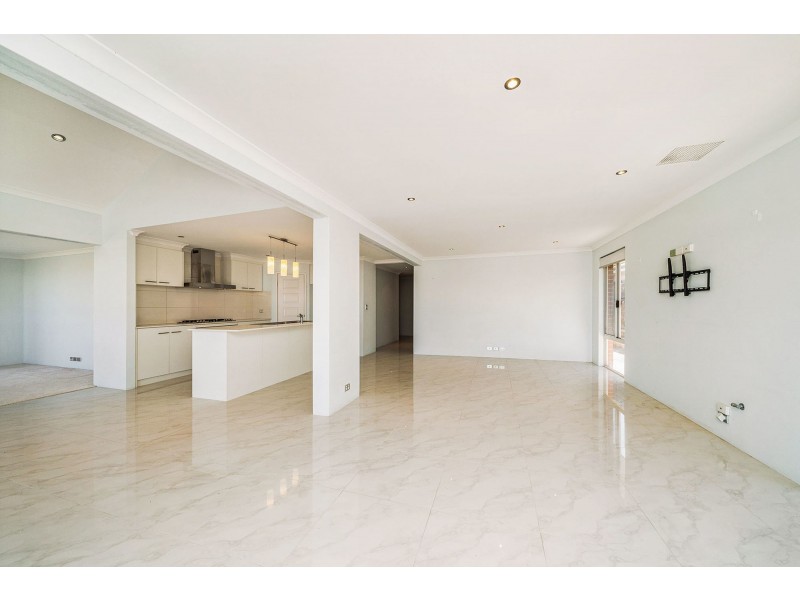 7 Tinsel Street, Yanchep WA 6035