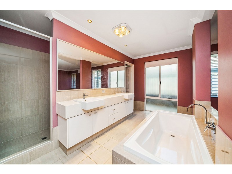 7 Tinsel Street, Yanchep WA 6035