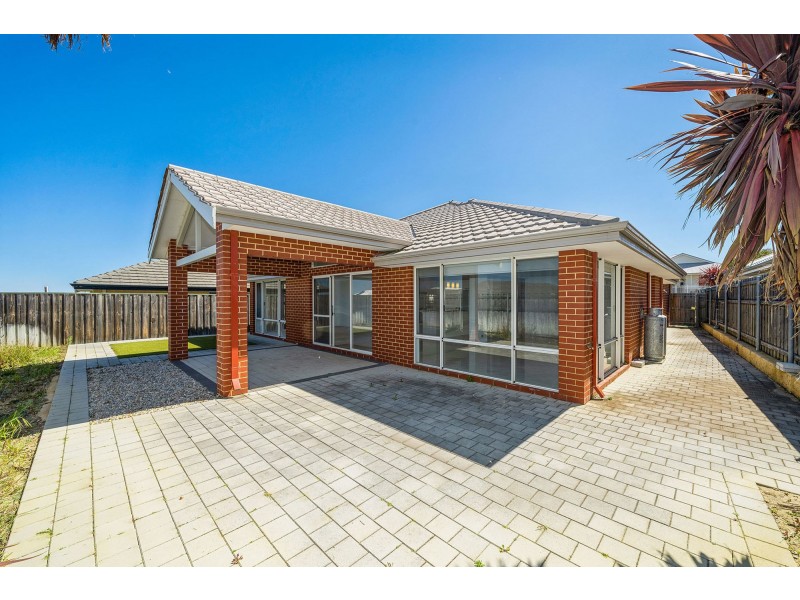 7 Tinsel Street, Yanchep WA 6035