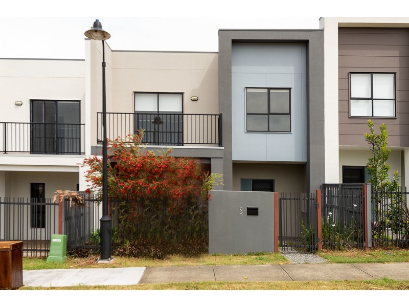 5 Imlay Lane, South Ripley QLD 4306