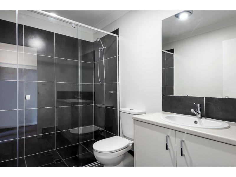 5 Imlay Lane, South Ripley QLD 4306