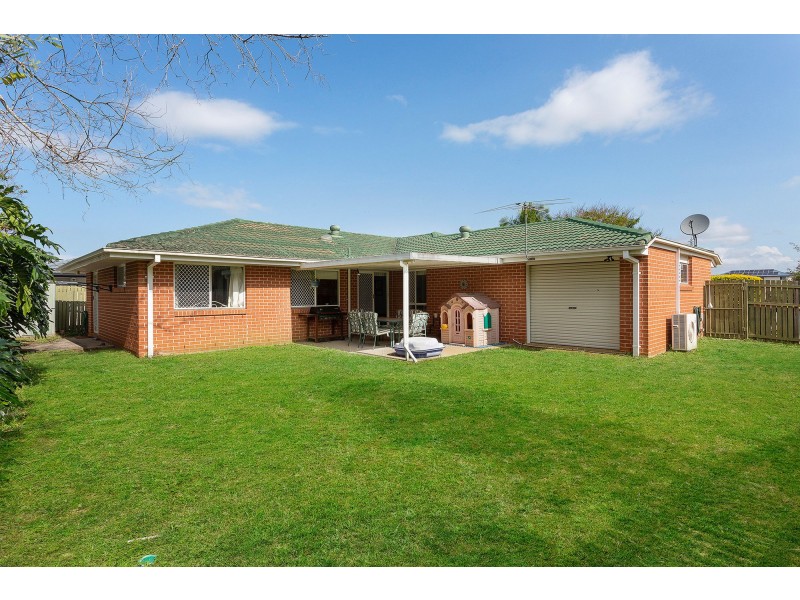 1 Ghost Gum Court, Albany Creek QLD 4035