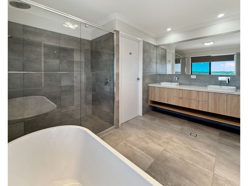 60 Watheroo Street, South Ripley QLD 4306