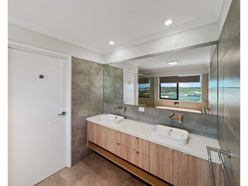 60 Watheroo Street, South Ripley QLD 4306