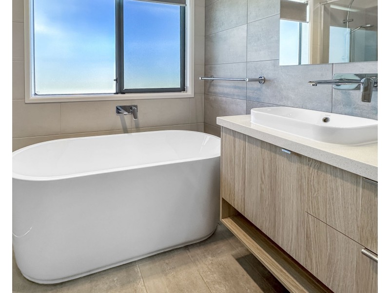 60 Watheroo Street, South Ripley QLD 4306