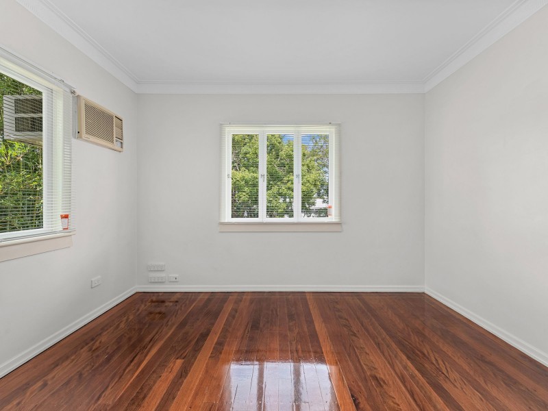 2313 Wynnum Road, Wynnum QLD 4178