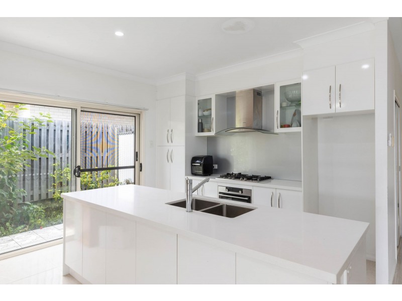 135 Highbury Drive, Redbank Plains QLD 4301