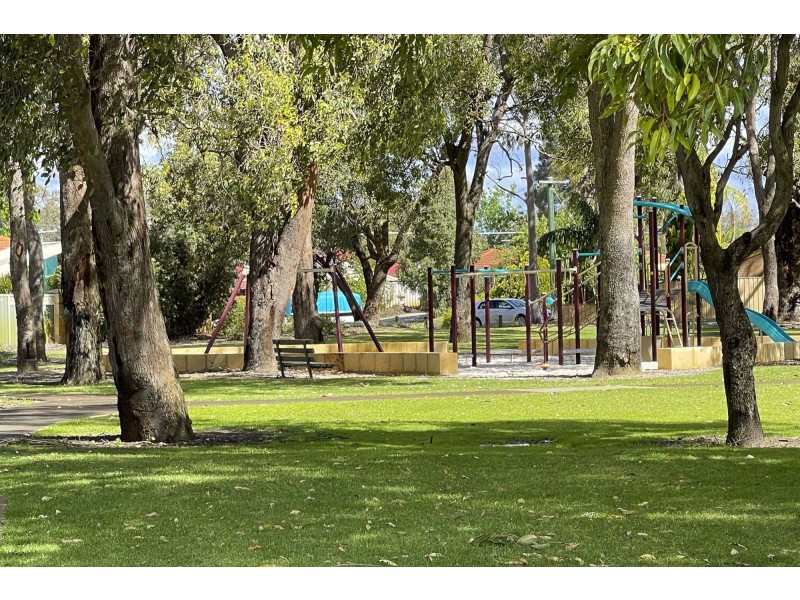 30 Balfour Street, Huntingdale WA 6110