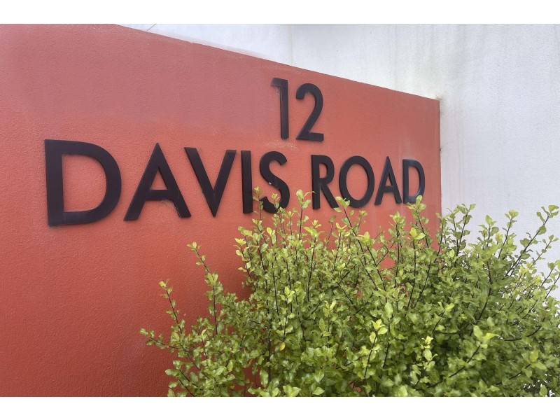 13/12 Davis Road, Kelmscott WA 6111