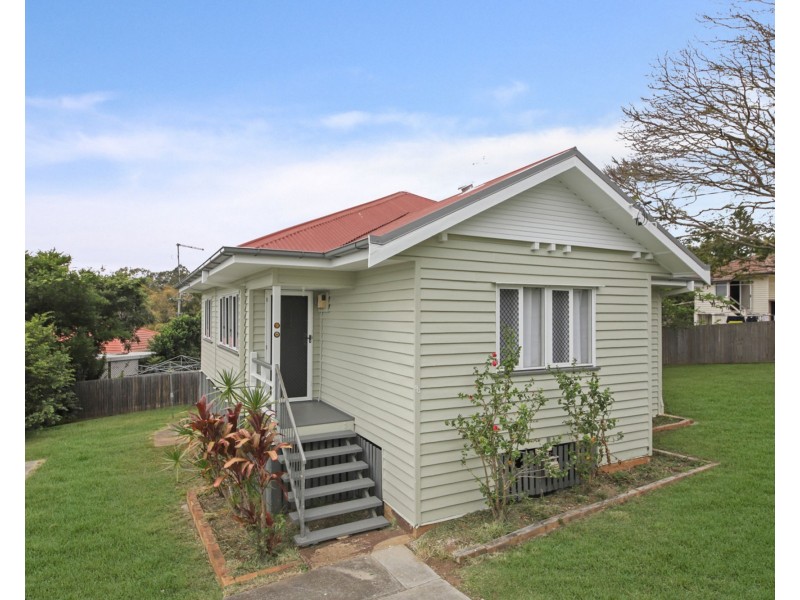 90 Woking Street, Keperra QLD 4054