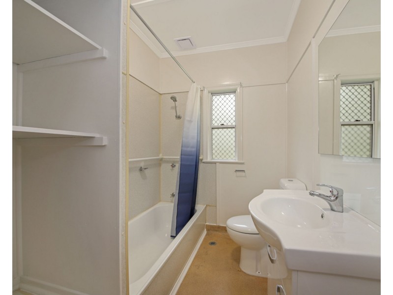 90 Woking Street, Keperra QLD 4054