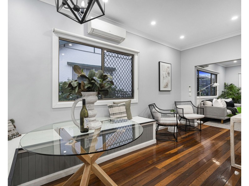 433 Tingal Road, Wynnum QLD 4178