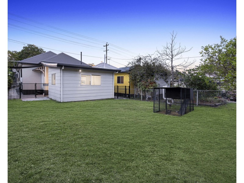 433 Tingal Road, Wynnum QLD 4178