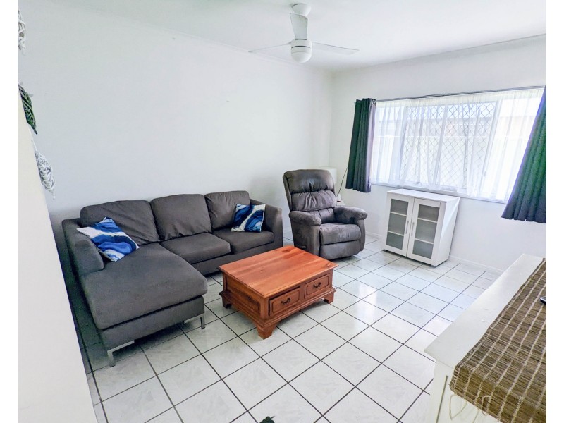 2/33 Balaclava Road, Earlville QLD 4870