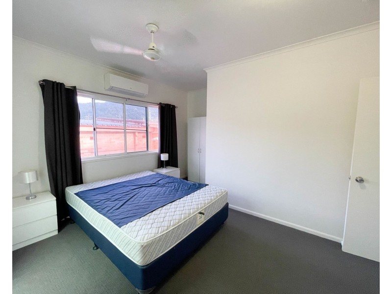 2/33 Balaclava Road, Earlville QLD 4870