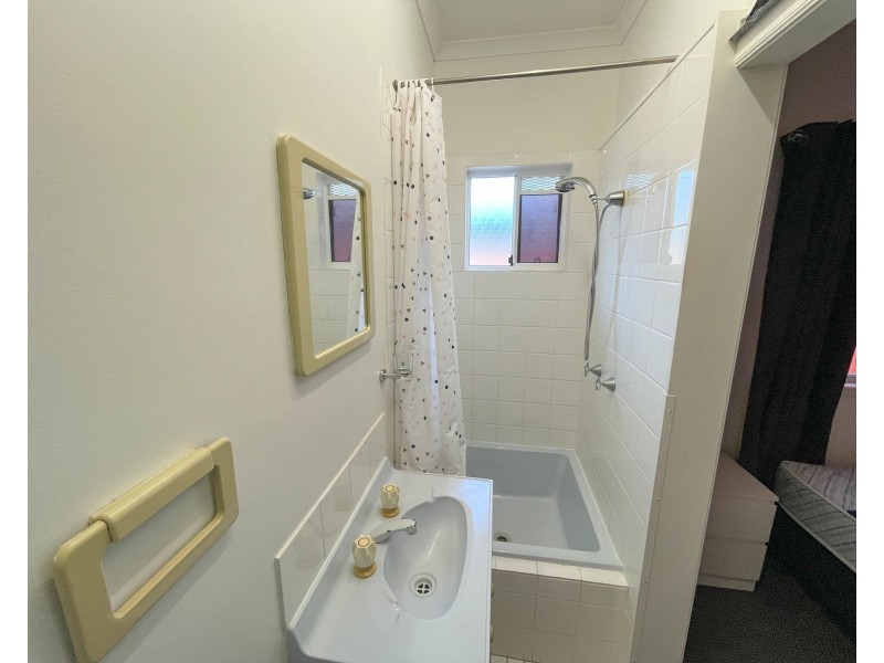 2/33 Balaclava Road, Earlville QLD 4870