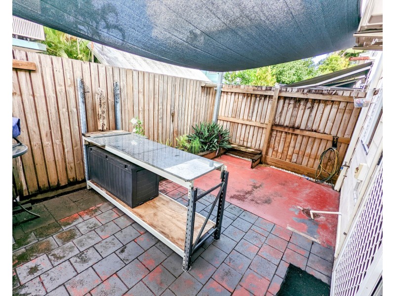 2/33 Balaclava Road, Earlville QLD 4870