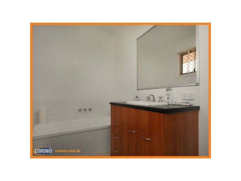 18 Acacia Crescent, Kallangur QLD 4503