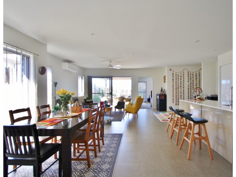 25 Golden Wattle Avenue, Mount Cotton QLD 4165