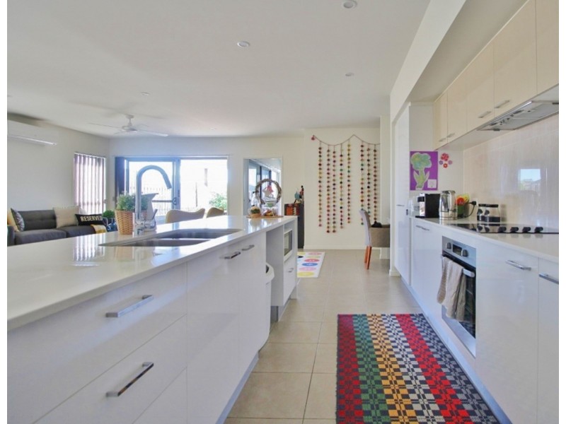 25 Golden Wattle Avenue, Mount Cotton QLD 4165