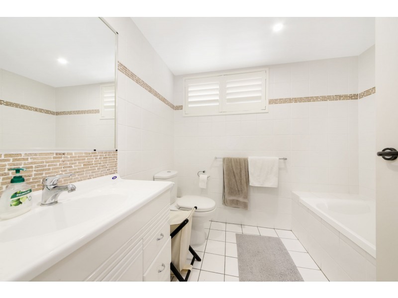 4/17 Rialto St, Coorparoo QLD 4151