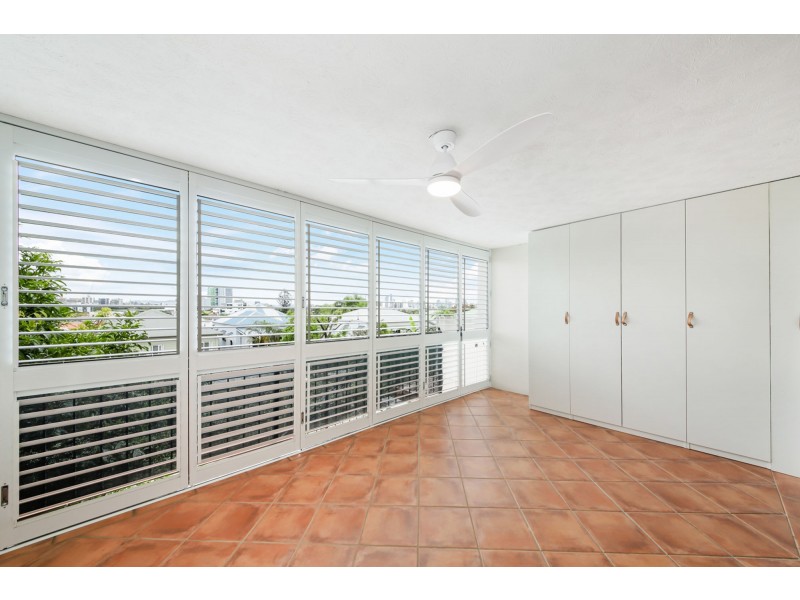 4/17 Rialto St, Coorparoo QLD 4151