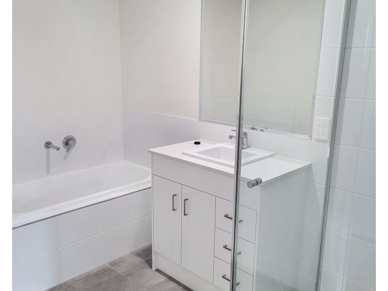 2/19 Parsons Street, Collingwood Park QLD 4301