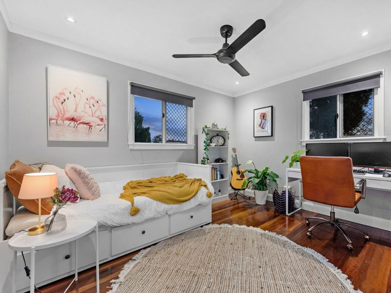 5 Tegula Street, Mansfield QLD 4122