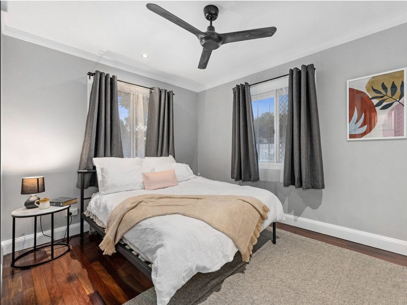 5 Tegula Street, Mansfield QLD 4122