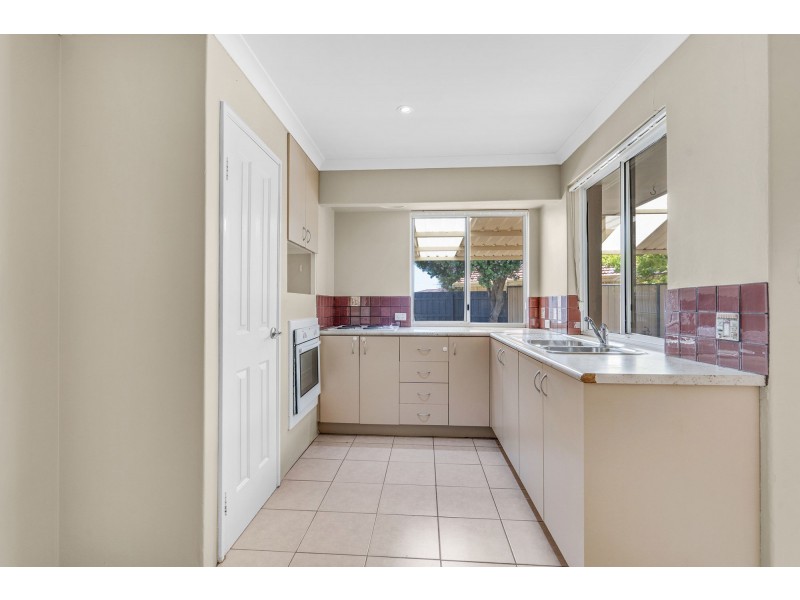 18 Coronata Drive, Warnbro WA 6169