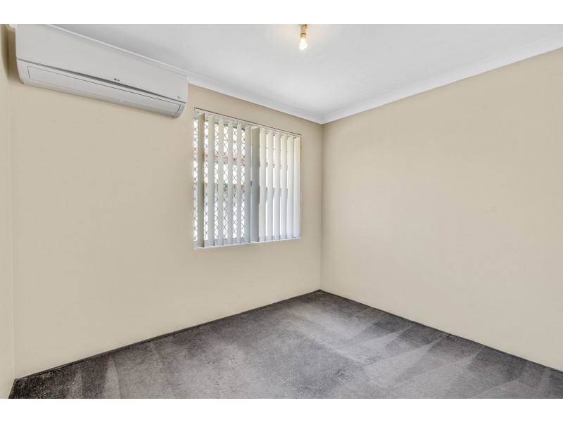 18 Coronata Drive, Warnbro WA 6169