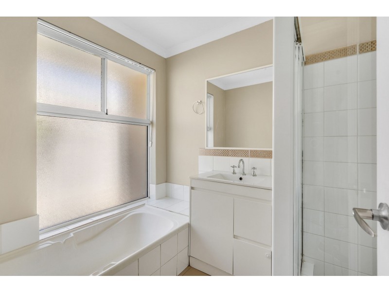 18 Coronata Drive, Warnbro WA 6169