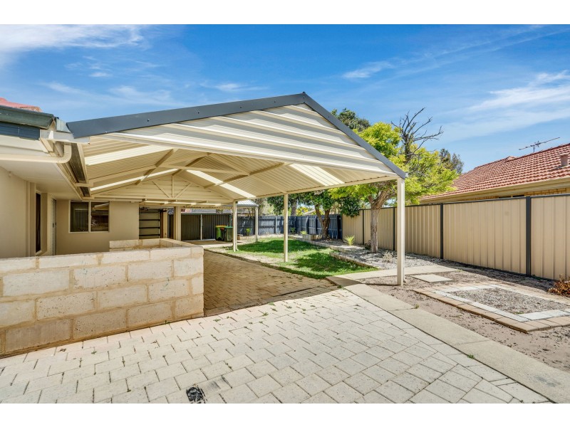 18 Coronata Drive, Warnbro WA 6169