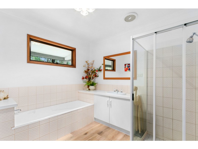 66 Windsor Drive, Sarsfield VIC 3875