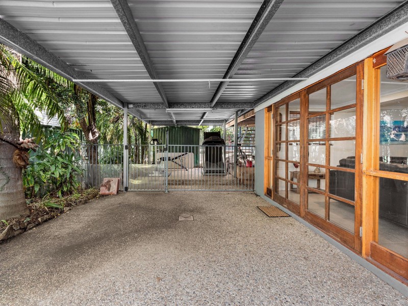 111 Greta St, Manly West QLD 4179