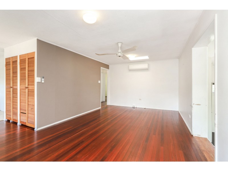 11 Coleridge Street, Stafford Heights QLD 4053