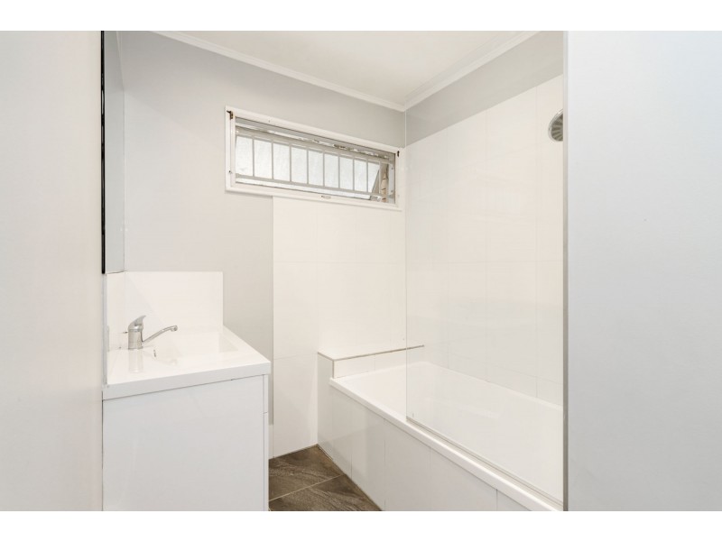 11 Coleridge Street, Stafford Heights QLD 4053