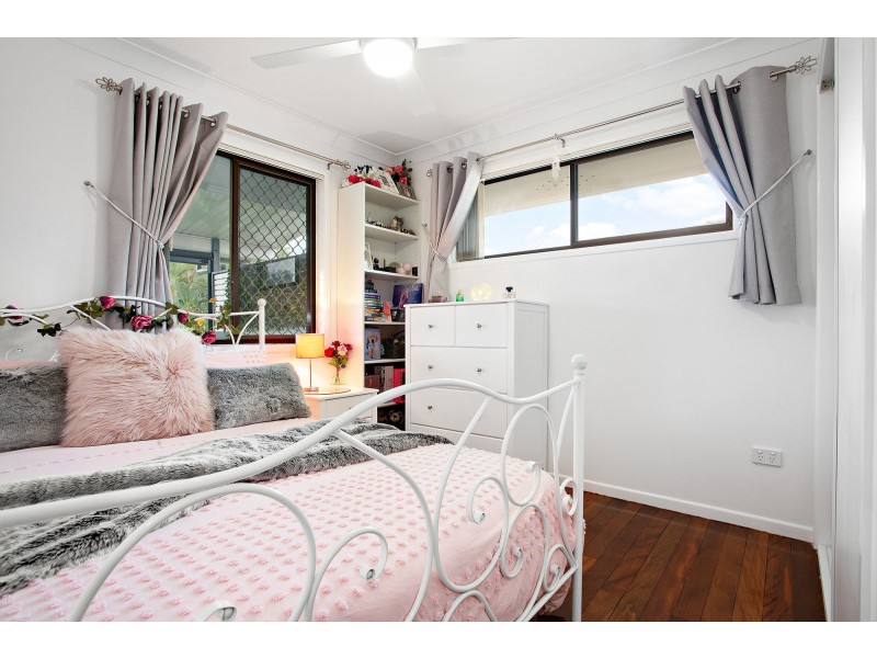 27 Pleasant Drive, Albany Creek QLD 4035