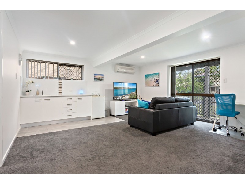 27 Pleasant Drive, Albany Creek QLD 4035