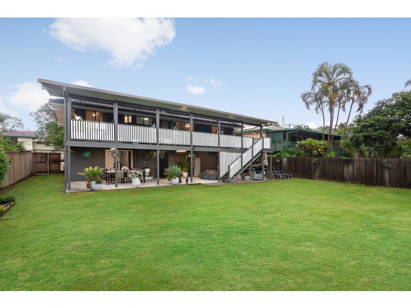 27 Pleasant Drive, Albany Creek QLD 4035