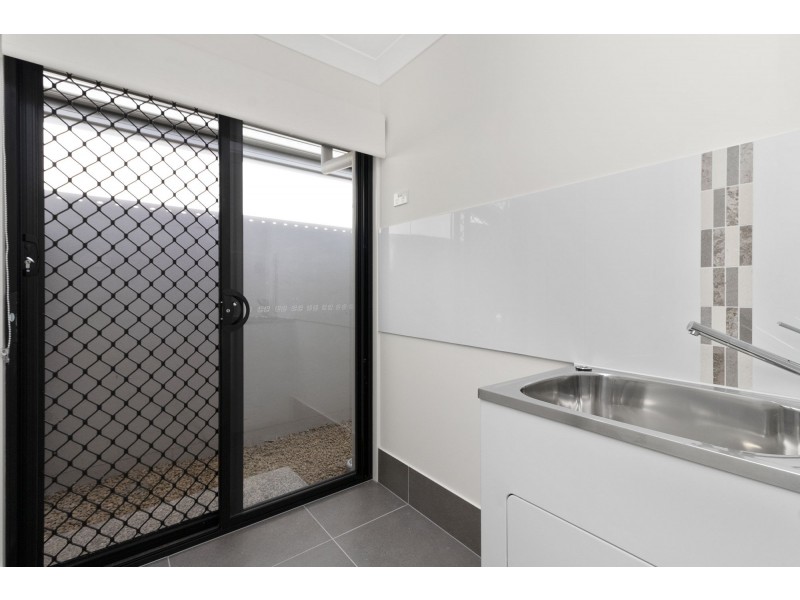 37 Almandin Street, Logan Reserve QLD 4133