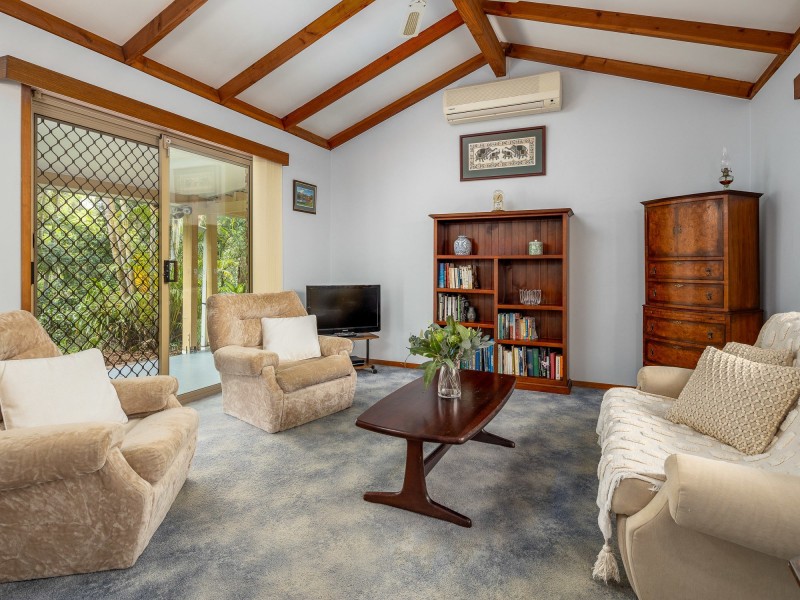 21 Tetragona Drive, Arana Hills QLD 4054