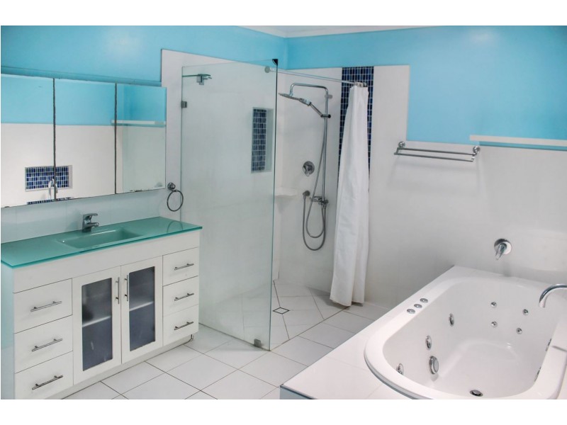 37 Storey Street, Redbank Plains QLD 4301