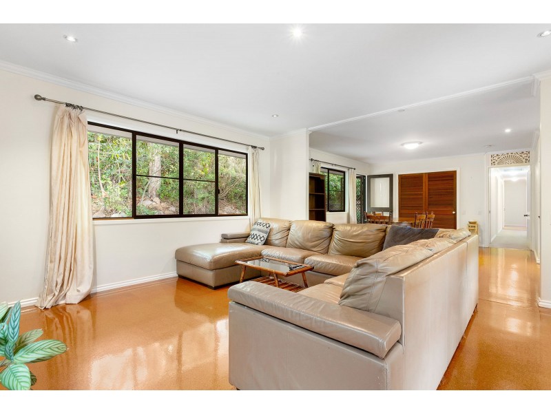 50 Gubberley Street, Kenmore QLD 4069