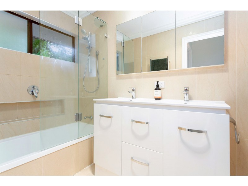 50 Gubberley Street, Kenmore QLD 4069