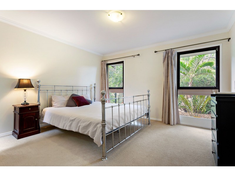 50 Gubberley Street, Kenmore QLD 4069
