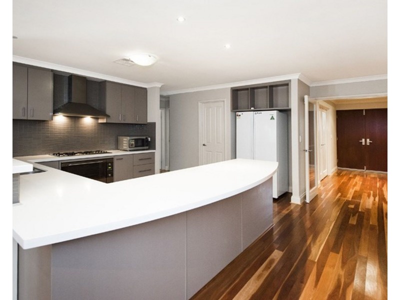 6 Alcaston Road, Harrisdale WA 6112